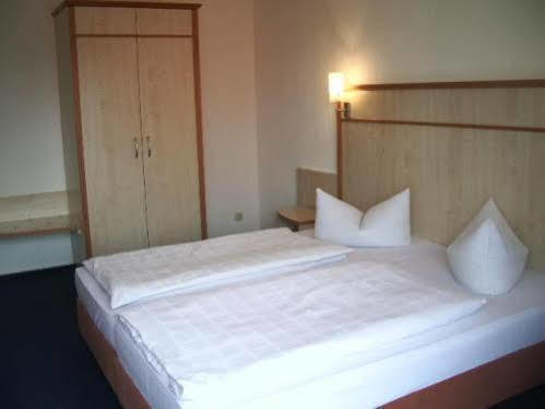 Airport Karsten 3* Köln